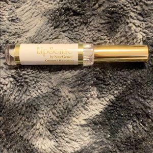 NEW Lip sense OOPS remover